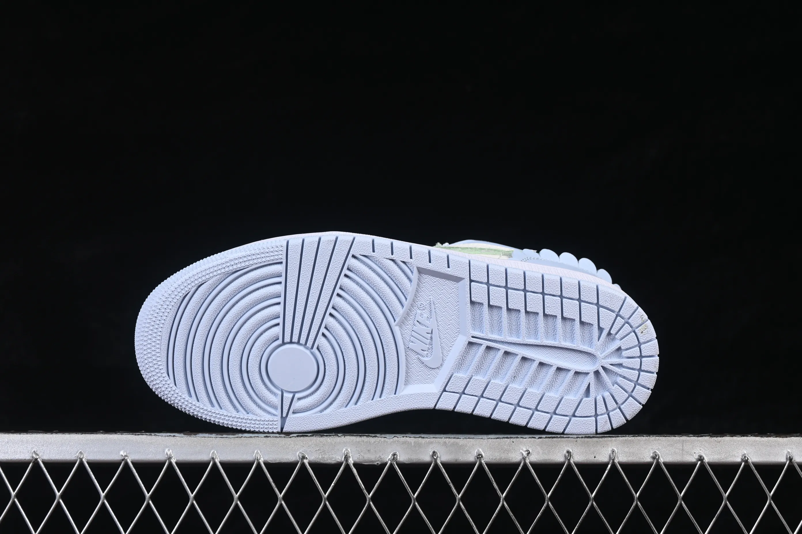 All categories Air Jordan Jordan series basketball shoes Air Jordan 1 Low Air Jordan 1 Low AJ1 Joe 1 Valentine's Day limited low-top retro cultural basketball shoes IB7113-403